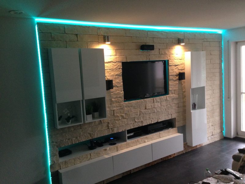 Innen steinwand: 22 elegante ideen zur gestaltung deko & feiern ... Wohnzimmer tv steinwand