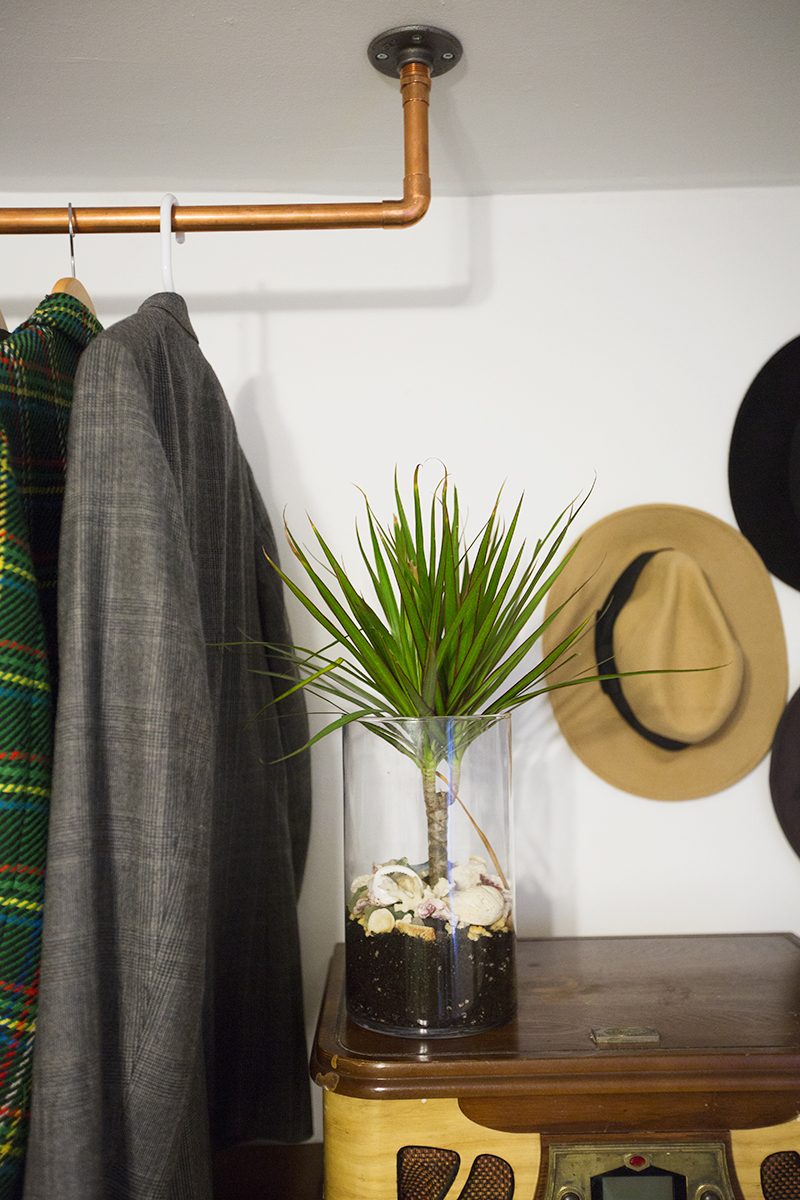 Platz sparen: kleiderstange für wand selber bauen diy zenideen Kleiderstange diy holz