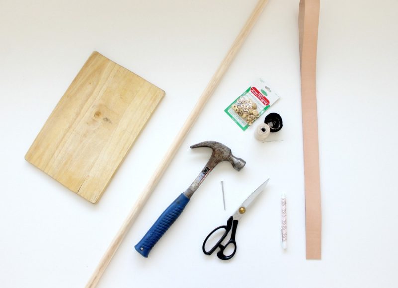 Platz sparen: kleiderstange für wand selber bauen diy zenideen