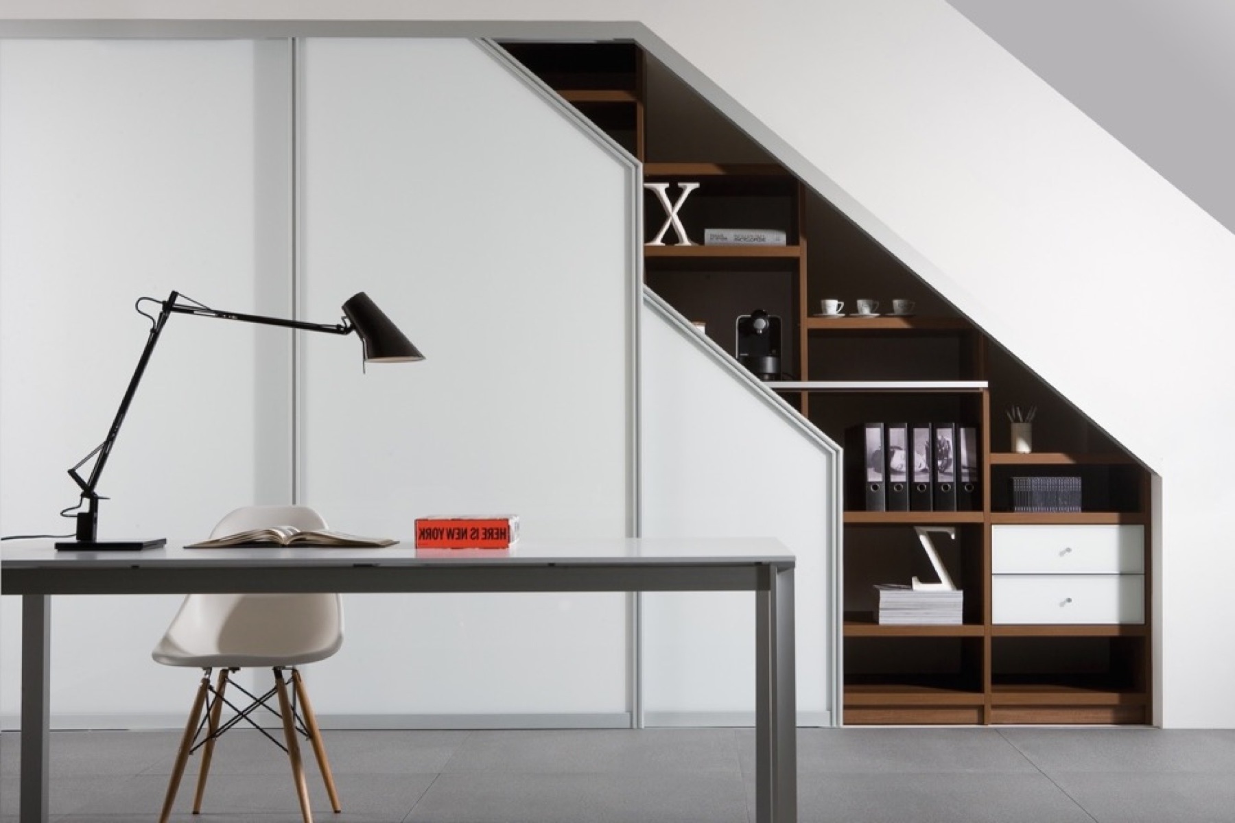Die erde in einem einbauschrank möbel zenideen Arbeitszimmer ideen