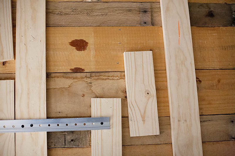 Kopfteil für bett aus europaletten selber bauen diy anleitung ...