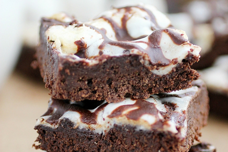 Fudgy Marshmallow S’mores Brownies