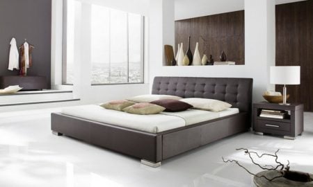 designer braune paneele im luxus schlafzimmer