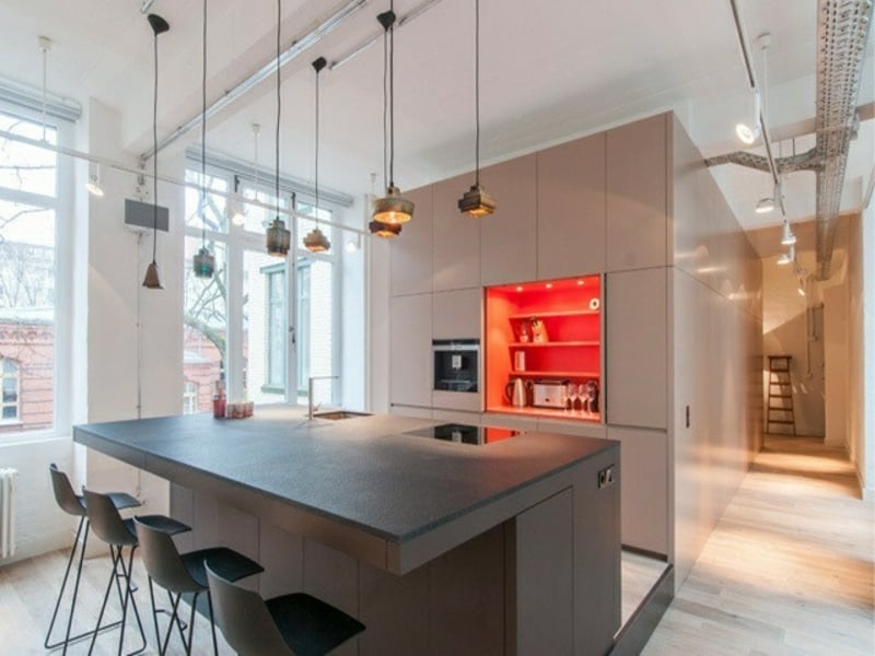designer hängende lampen über der kücheninsel