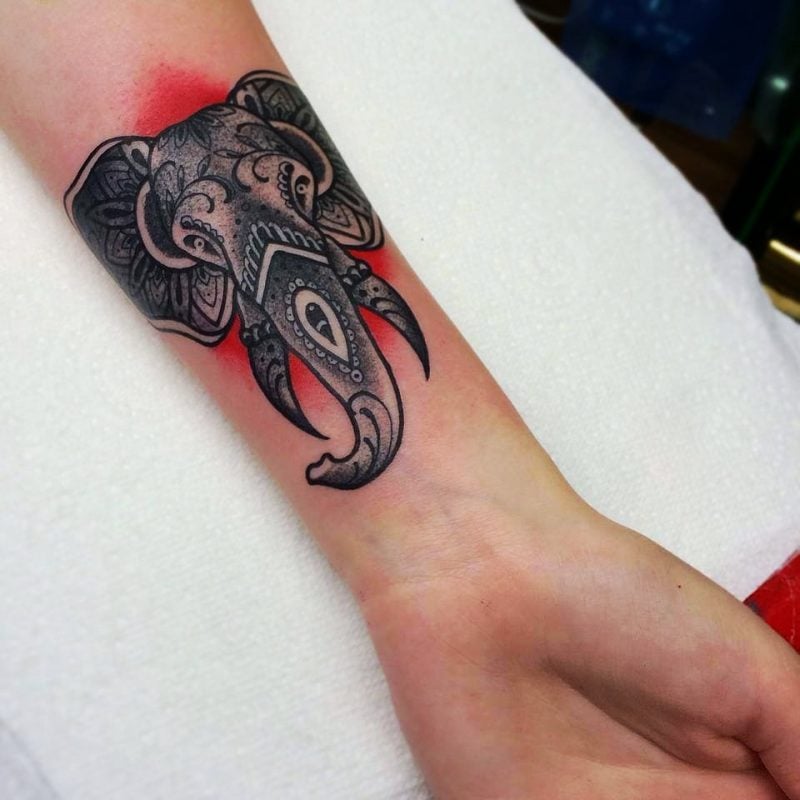 Elefant Tattoo Hand 