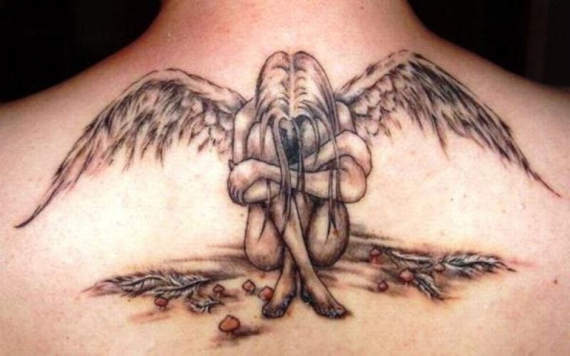 engel tattoos gefallene frau