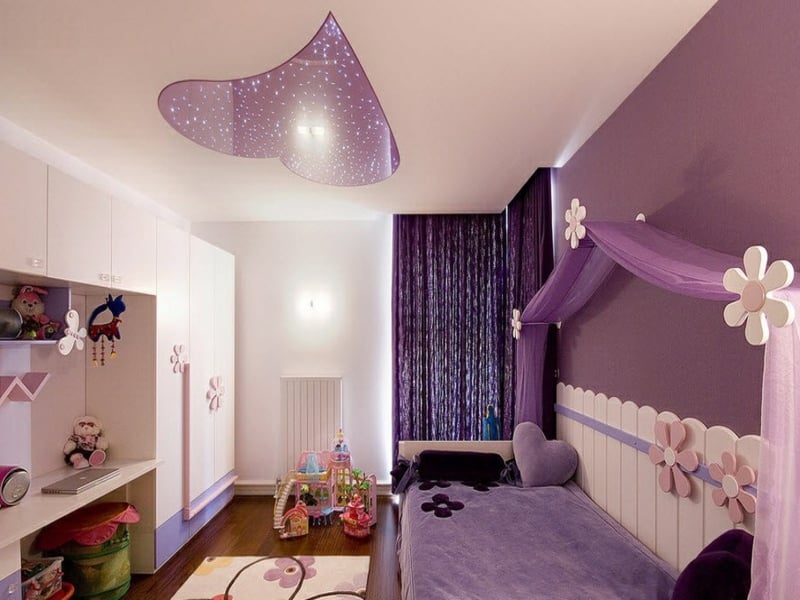 fenstervorhänge in lila fürs kinderschlafzimer