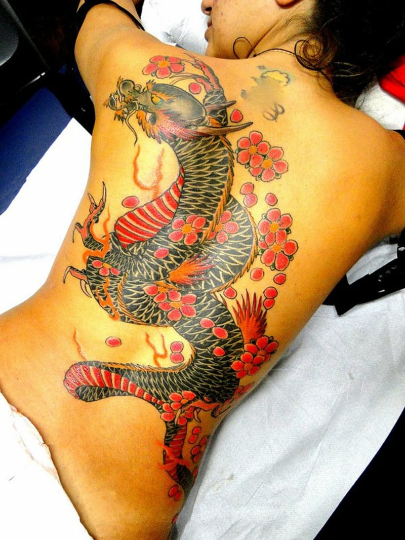 tattoo-drache Dragon Tattoo by Massashi Ultratattoo