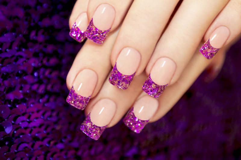 Fingernagel Design Lila Glitter 