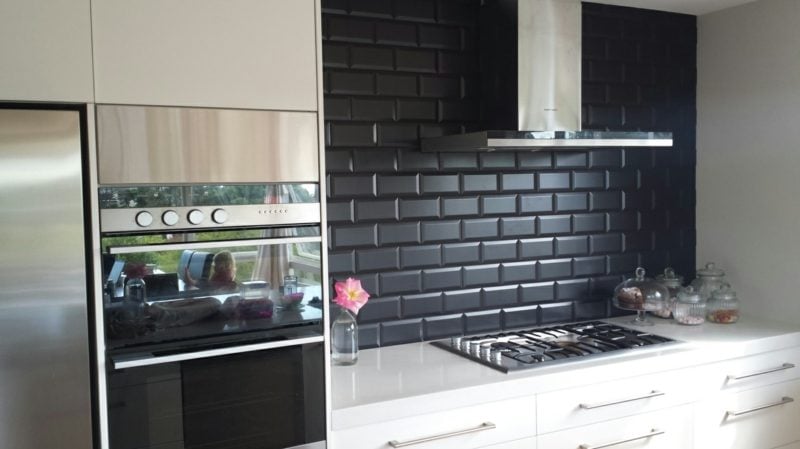 Küchenrückwand-Ideen-HeritageImages-Products-Zola-Zola negro kitchen splashback tiles
