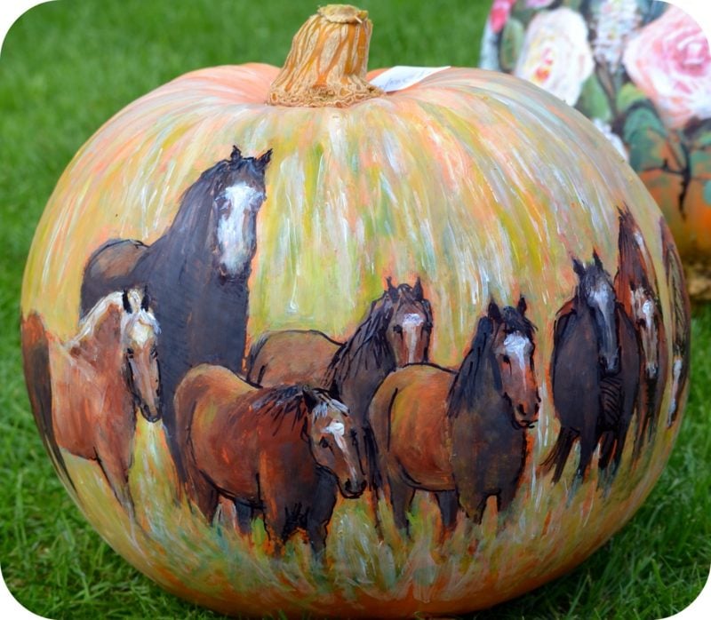 Kürbis bemalen horses painted pumpkin