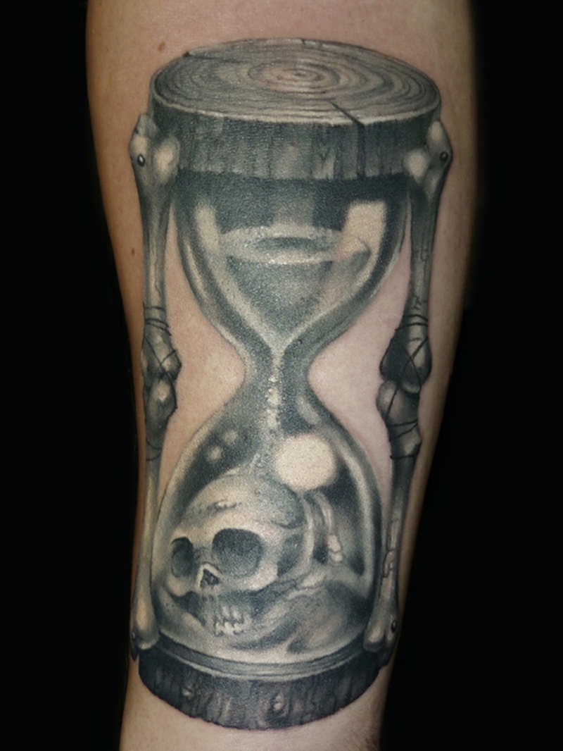 Sanduhr Tattoo Symbolik und Herkunft Tattoos ZENIDEEN