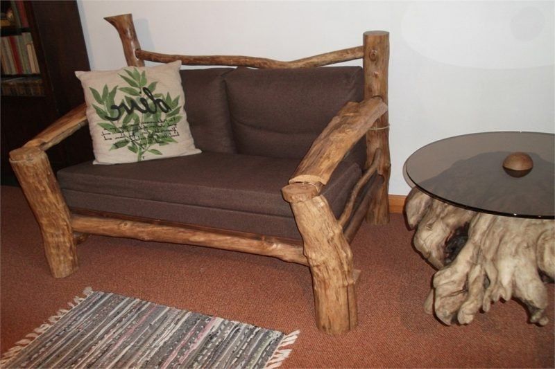 bequeme Couch aus Treibholz