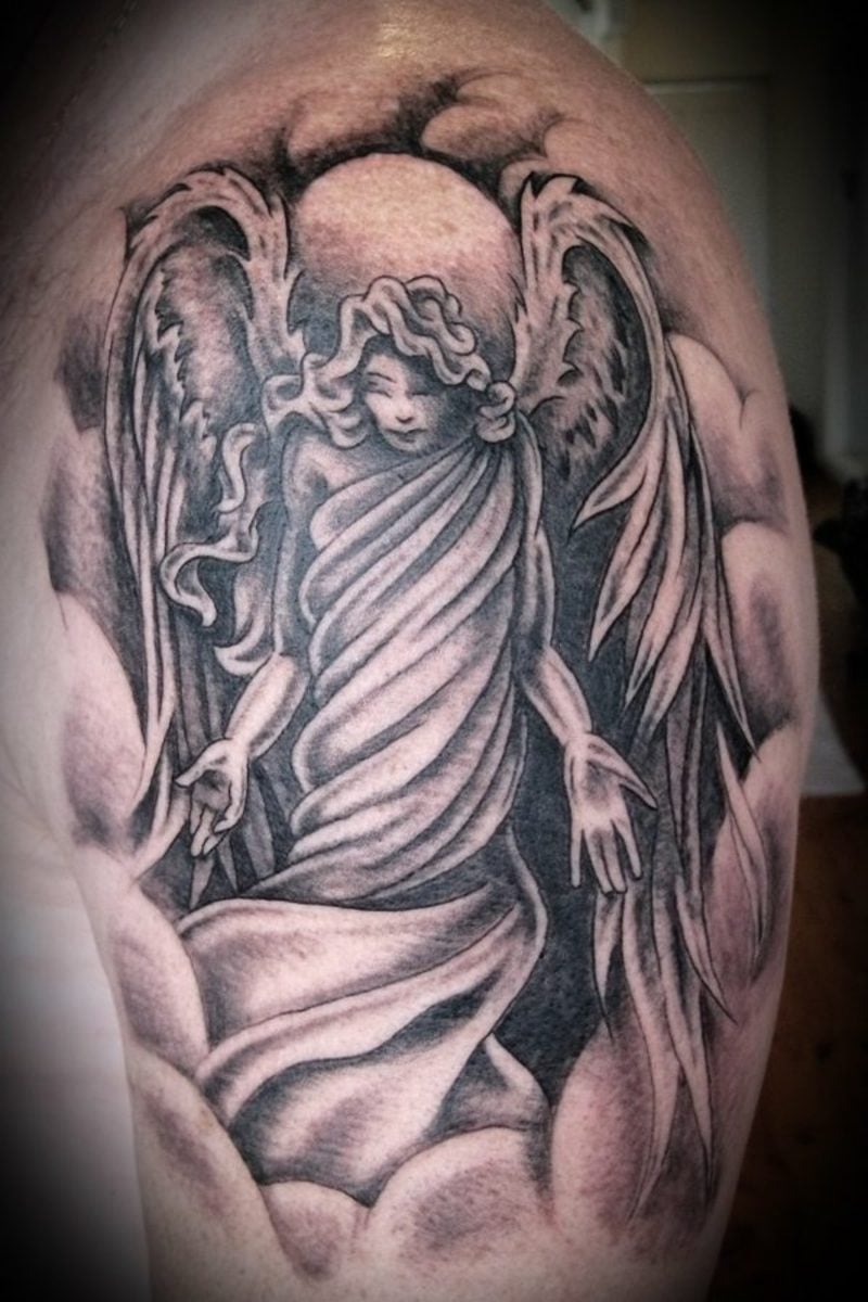 engel tattoo shoulder