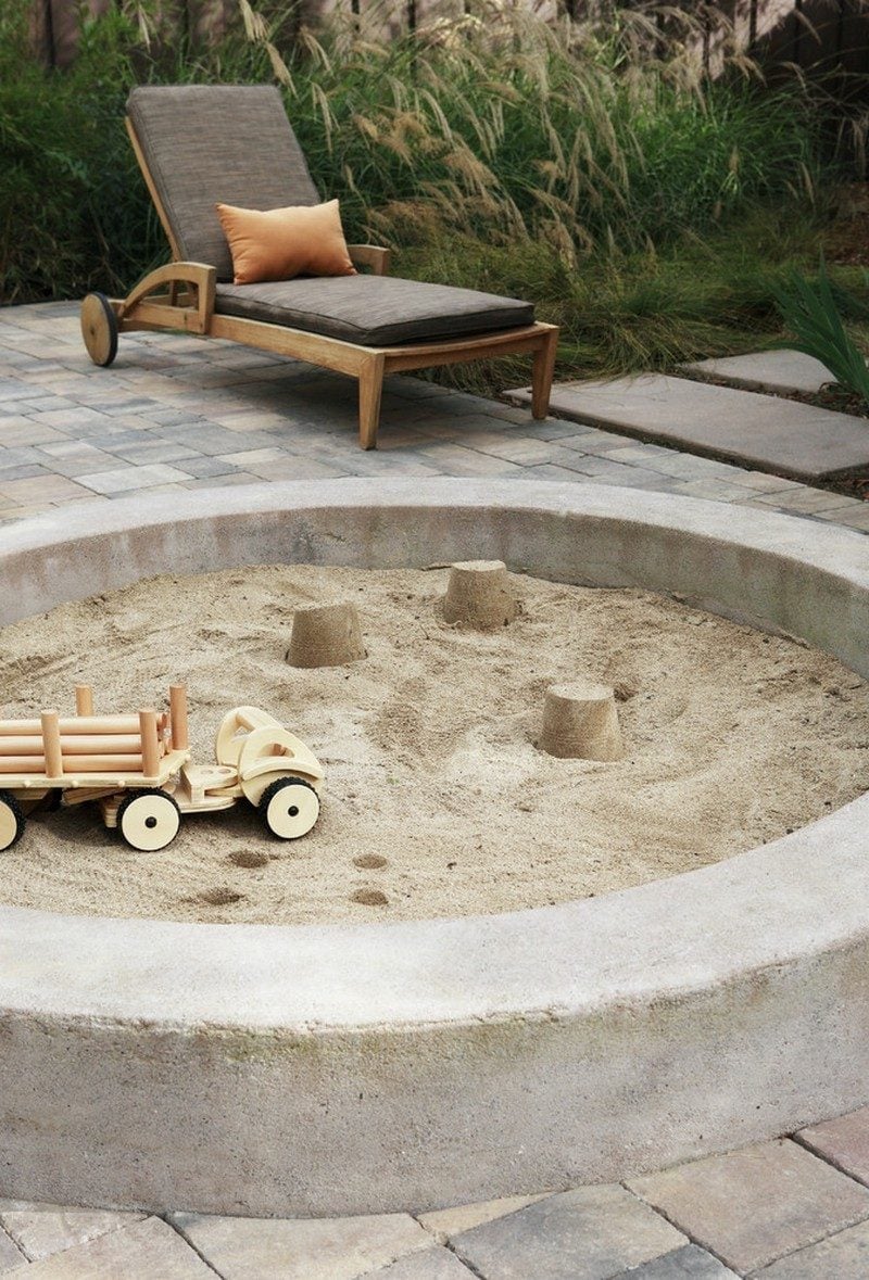 Sandkasten bauen mit Steinen 