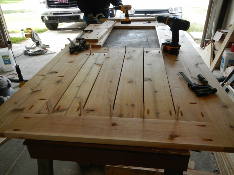Gartentisch selber bauen DIY Anleitung und kreative Ideen DIY