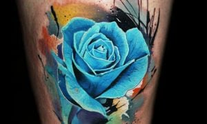 blaue Rose Tattoos für Frauen