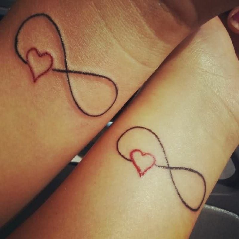 unendlich zeichen tattoo heart