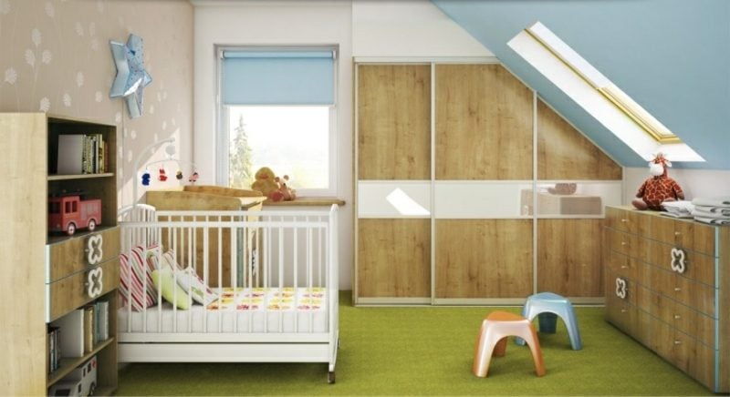 Kinderzimmer mit Dachschräge origineller begehbarer Kleiderschrank