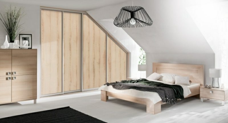 Begehbarer Kleiderschrank unter Dachschräge – Ideen und Planungstipps Begehbarer Kleiderschrank unter Dachschräge – Ideen und Planungstipps