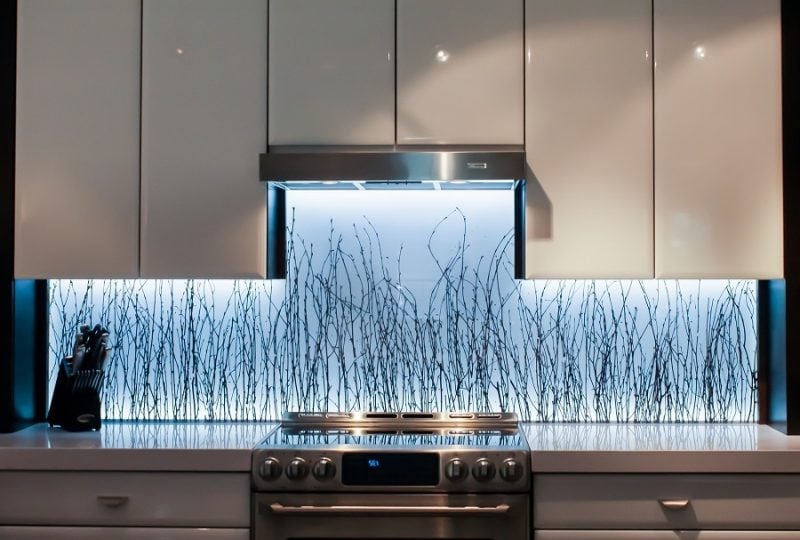Küchenrückwand günstig mit Foto und LED Beleuchtung gestalten