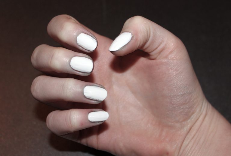 Halloween Rot Nageldesign 3 Anleitungen für blutige Nägel Halloween, Nageldesign ZENIDEEN
