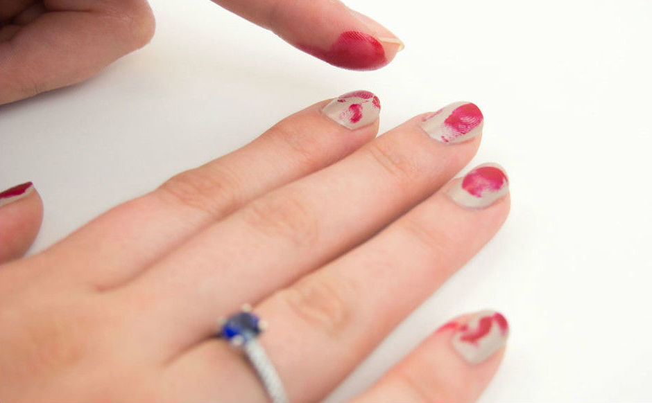 Halloween Rot Nageldesign 3 Anleitungen für blutige Nägel Halloween, Nageldesign ZENIDEEN
