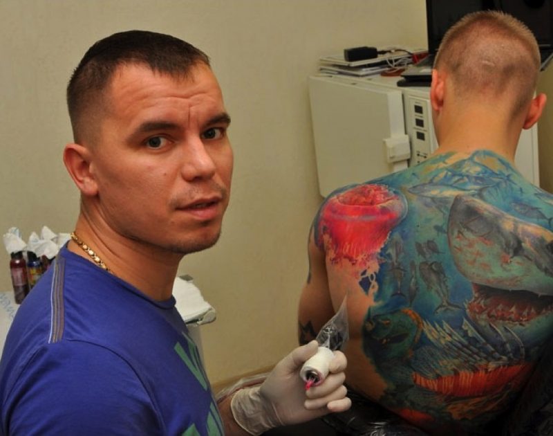 Tattoobilder von Dimitry Samohin mit farbigen Designs