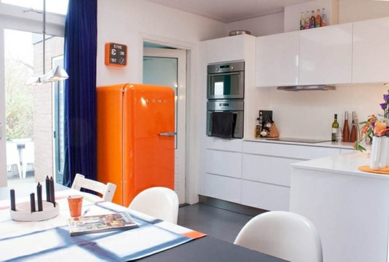 Bosch Retro Kühlschrank als Akzent in der Küche
