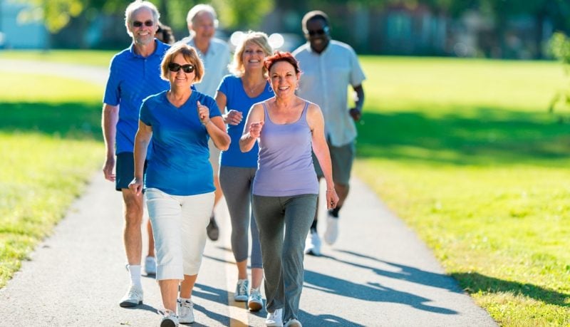 Kelorienverbrauch beim Walken ältere Menschen Vorteile Gesundheit