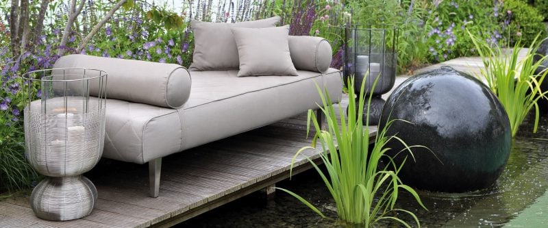 Hochwertige Gartenmöbel: Praktische Sofas ergänzen das Sortiment!