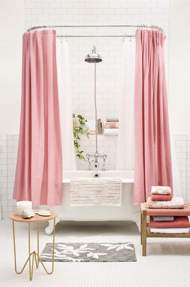moderne badezimer ideen rosa vorhang badewanne schönes bad ideen