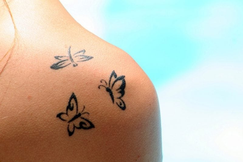 tattoo frau schmetterling tattoo ideen kleine tattoos 