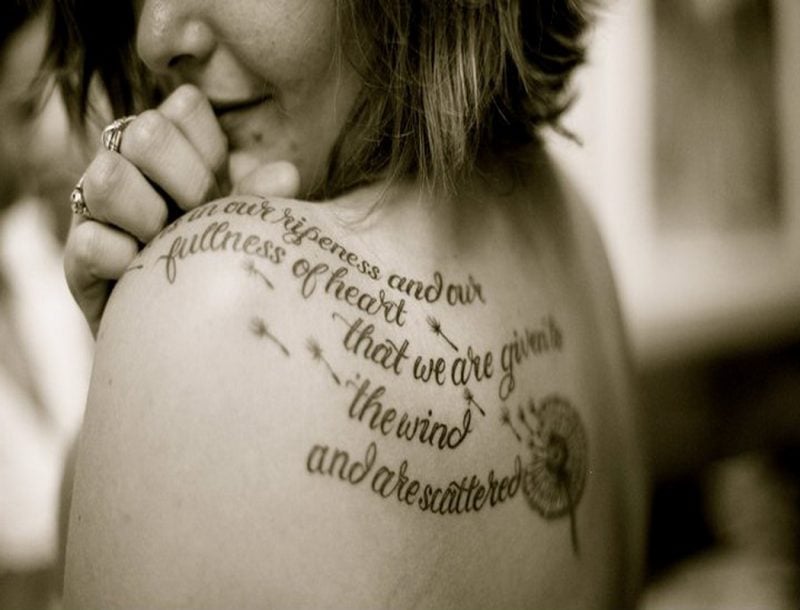 tattoo schriften coole tattoo ideen frauen tattoo spruch