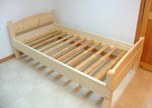 Bett selber bauen ist leichte Aufgabe: 2 DIY ...