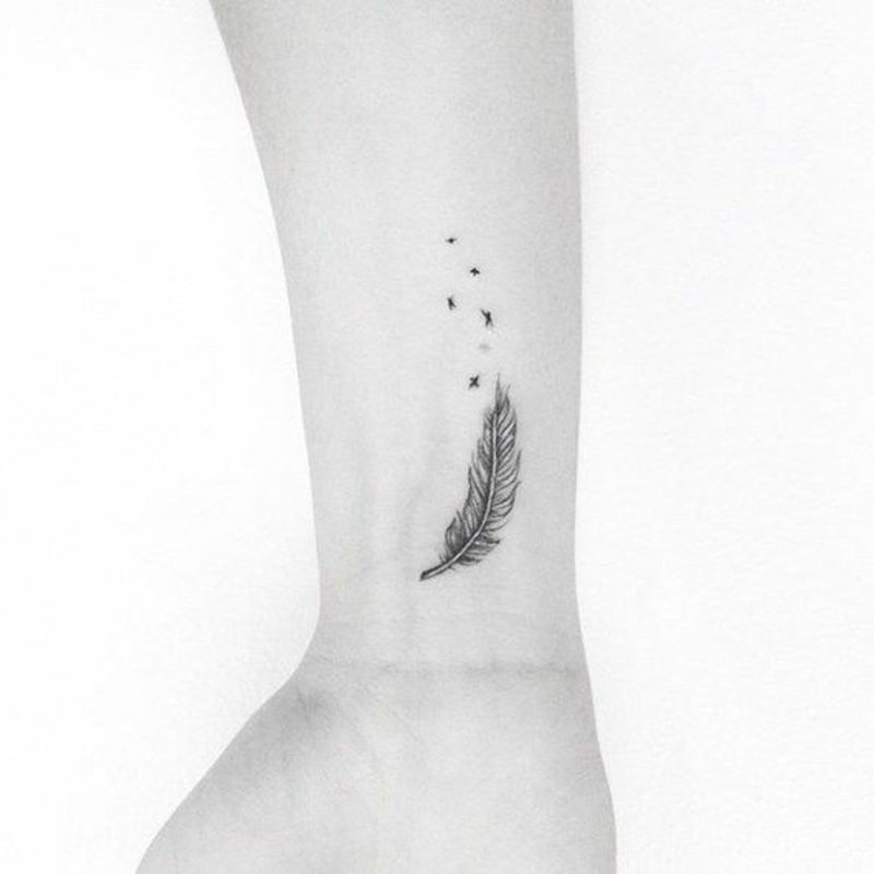 tattoo feder mit vögel 