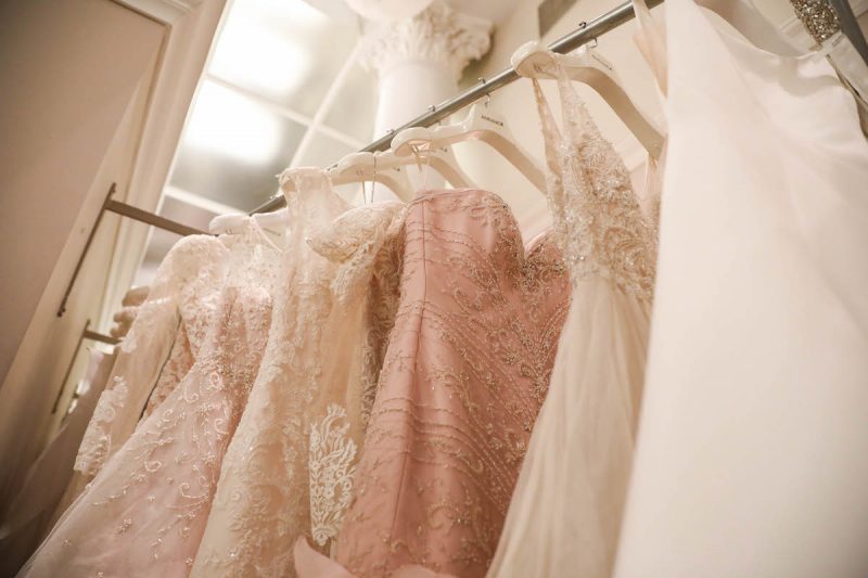 Tipps zu Auswahl der richtige Farbe für Brautkleid