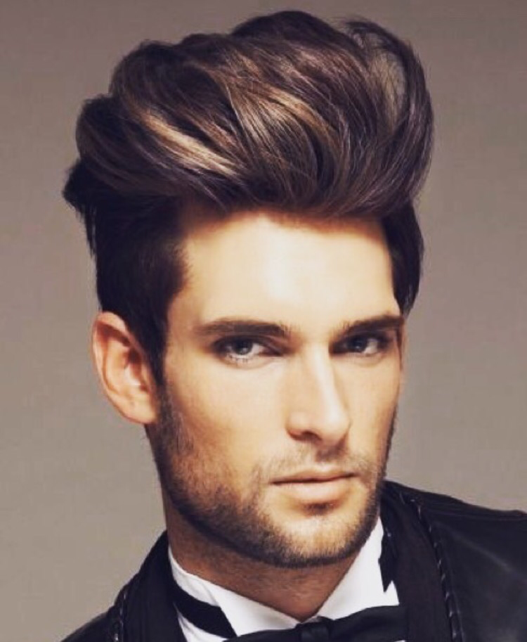 Männer mit Haartolle besitzen Trendbewusstsein und Stil! männer frisuren po...