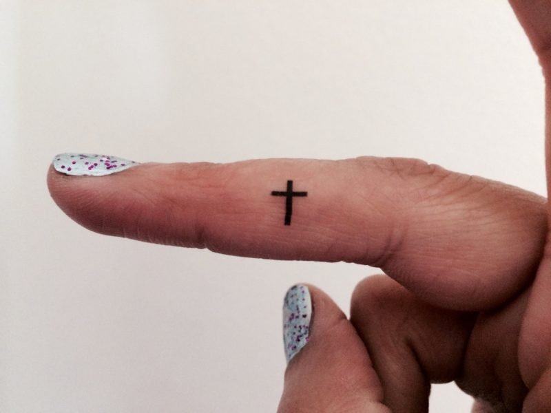 Finger Tattoo Motiv Bedeutung