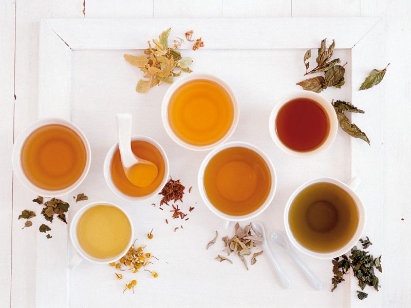 Ersetzen Sie die fertigen Teebeutel mit natürlichen Kräuter