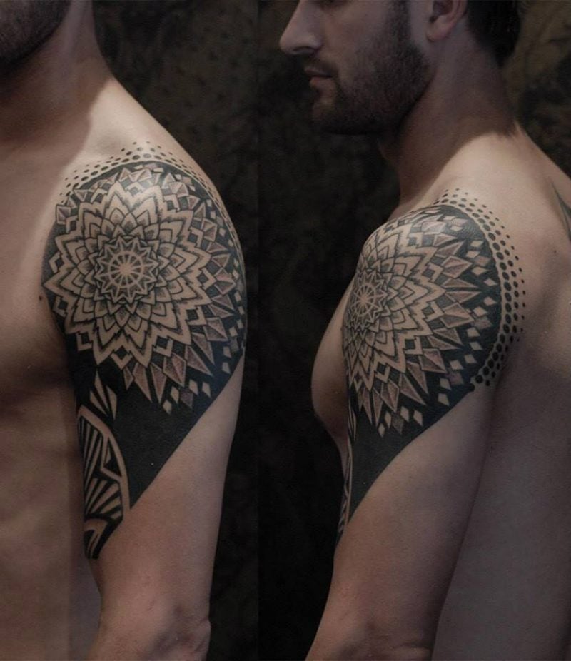 Mandala Tattoo Hand Männer 