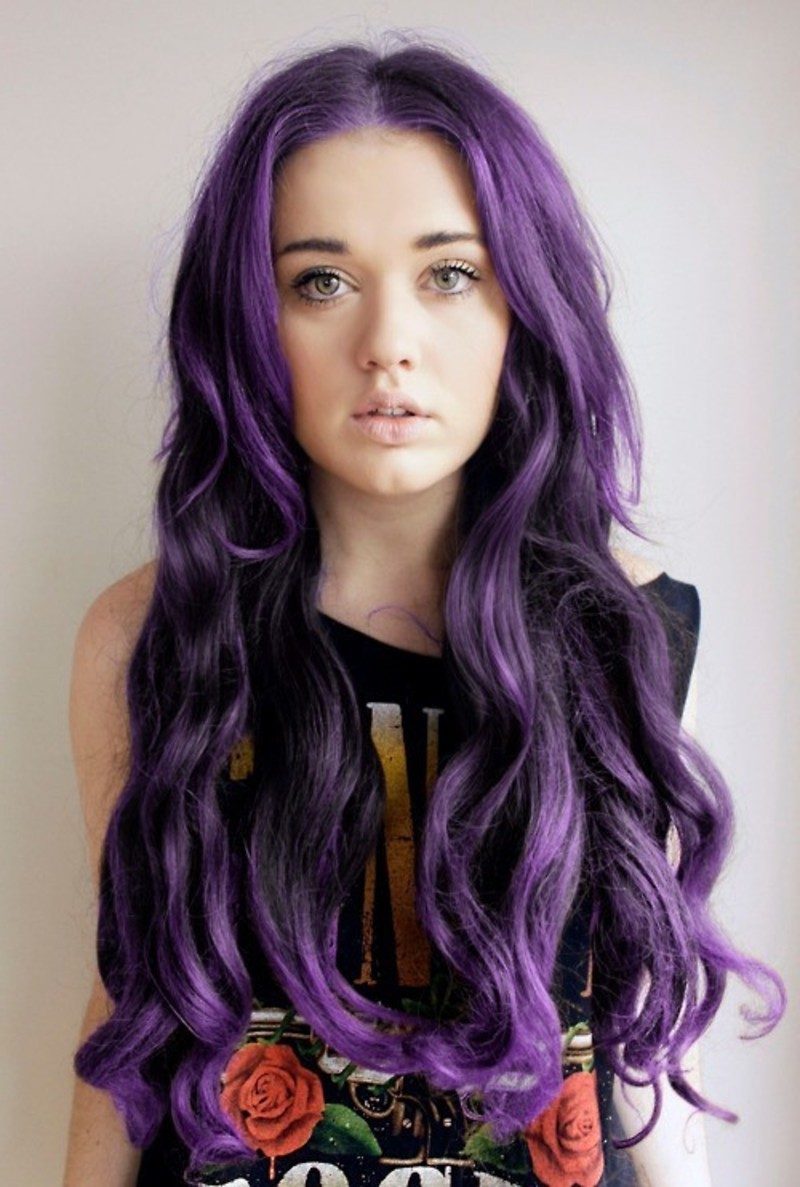 dunkel lila haare violette haare lila haarfarbe tendenzen haarstyling 