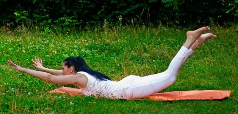 Bauchfett loswerden Yoga machen 