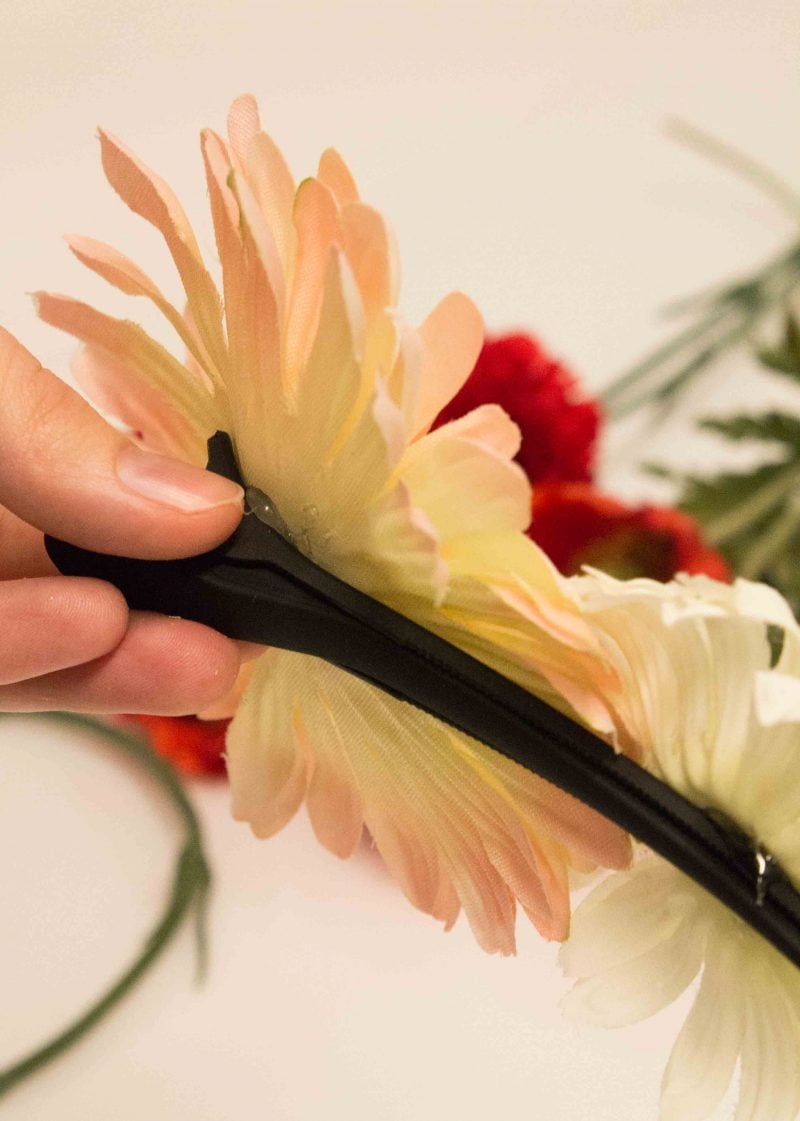Haarschmuck Blumen: Gerbera Haarsprange selber machen