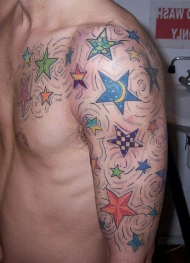 tattoo auf der brust mann