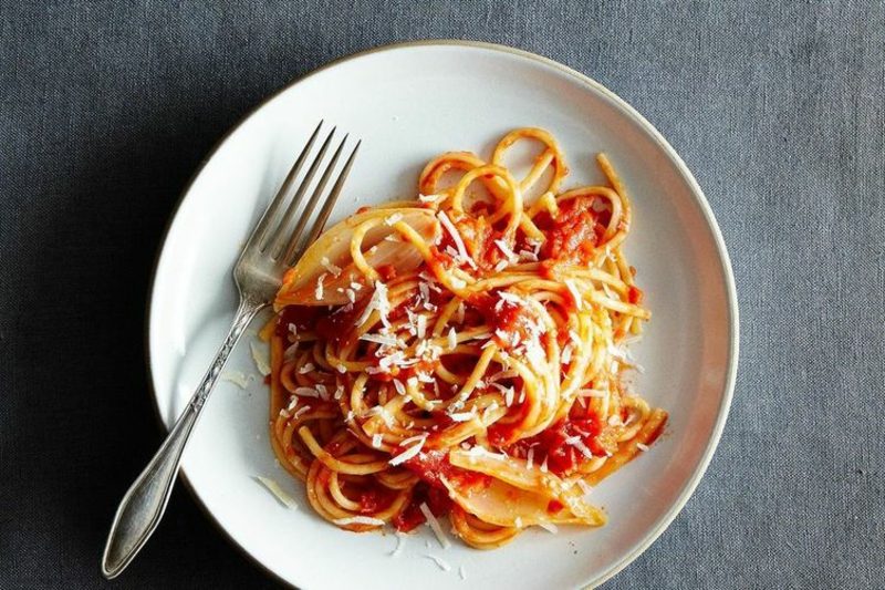 Spaghetti mit Tomatensoβe Thermomix 