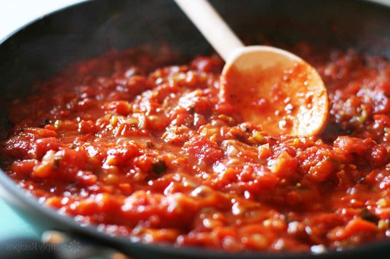 Tomatensoβe zubereiten