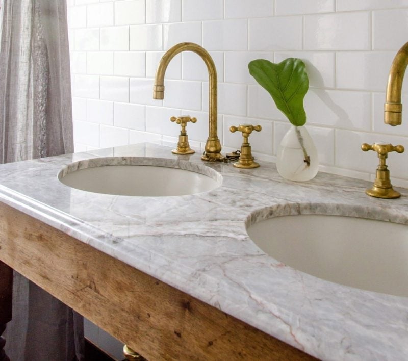 badezimmer marmor fliesen modern