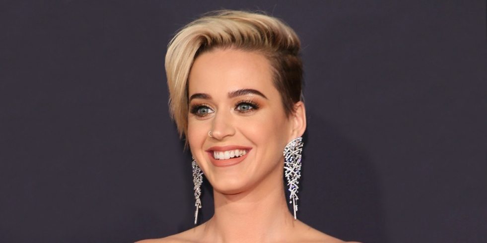 kurze Haare stylen Sidecut Frauen Katy Perry