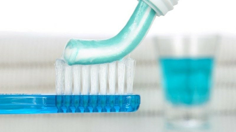 Mitesser auf der Nase entfernen Zahnpasta